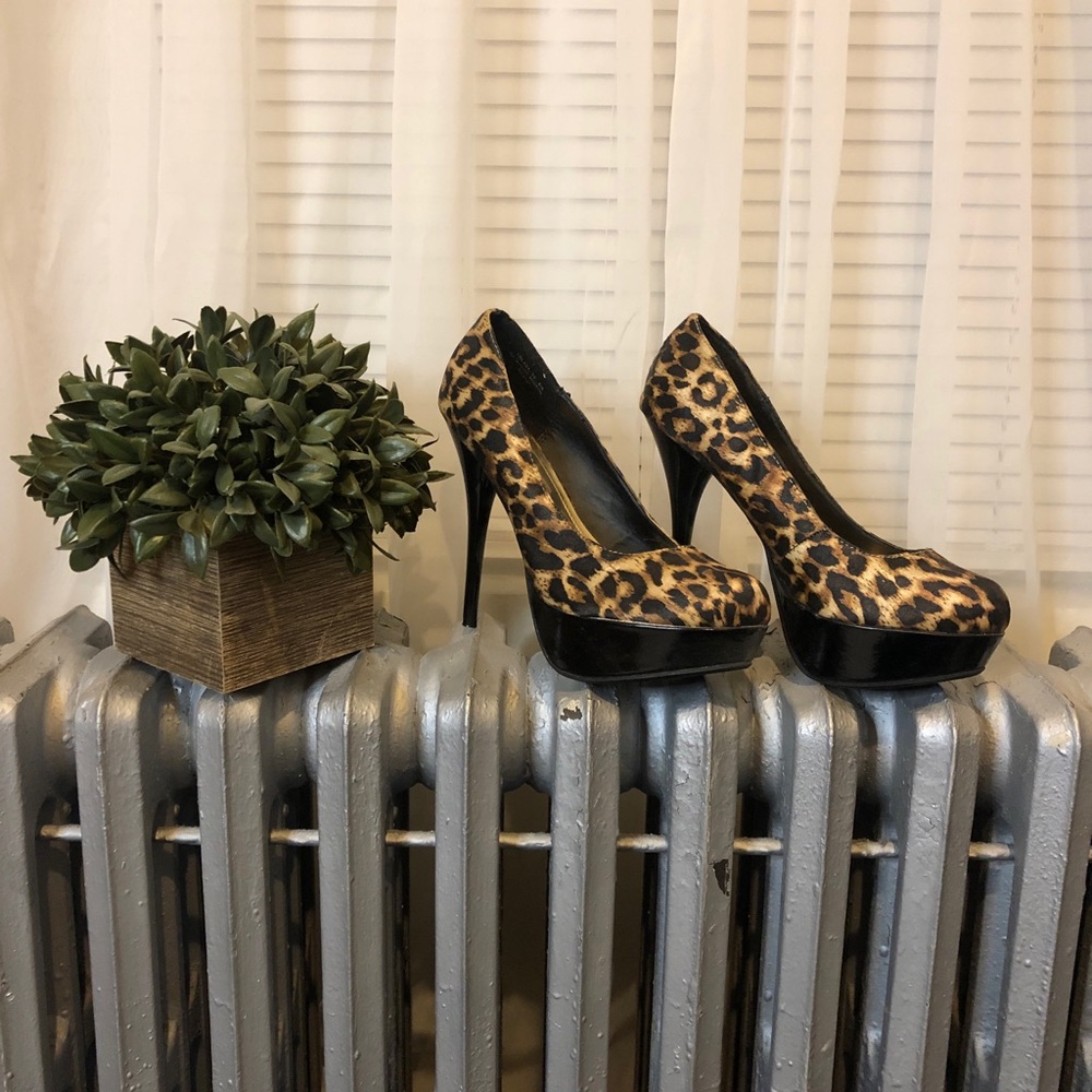 Cute Leopard High Heels (Size 8.5)